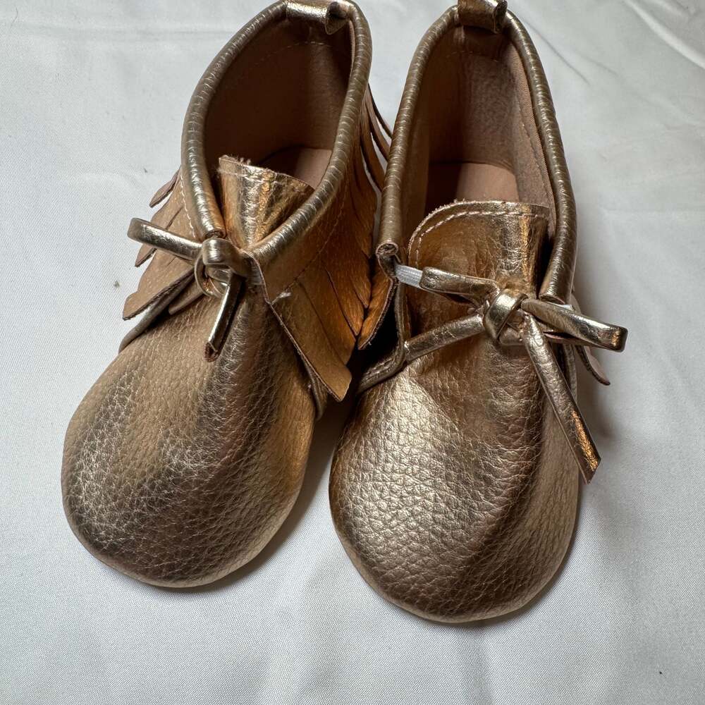 Old Navy Baby Girl's Gold Fringed Moccasin Shoes 18-24m